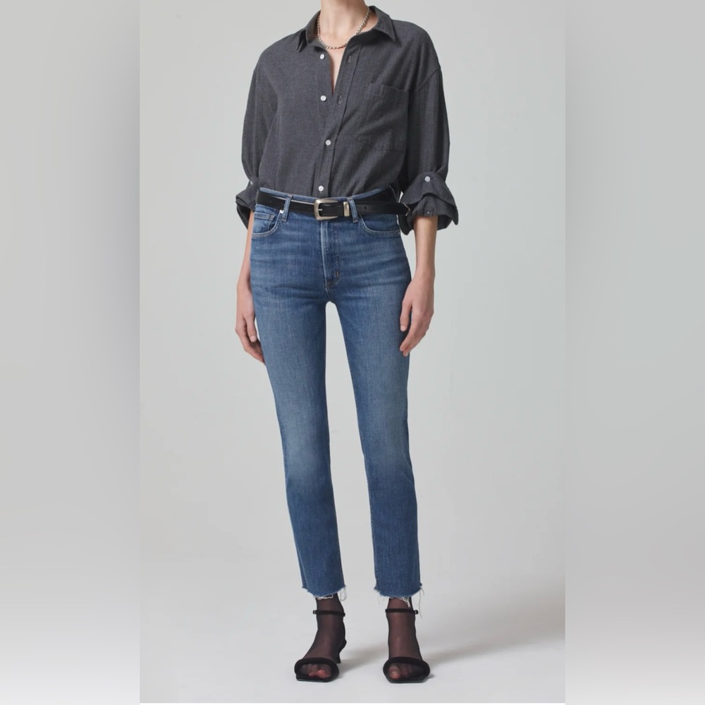 Citizens of Humanity jeans size 25 Isola Raw Hem Straight Leg Cropped Jeans‎ 💙